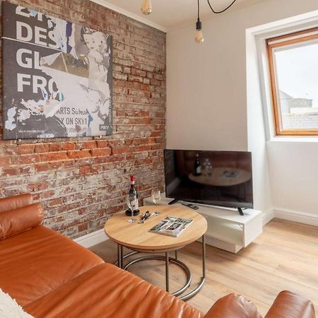 One Bed Top Floor, Brand New, Central Old Town ヘイスティングス エクステリア 写真