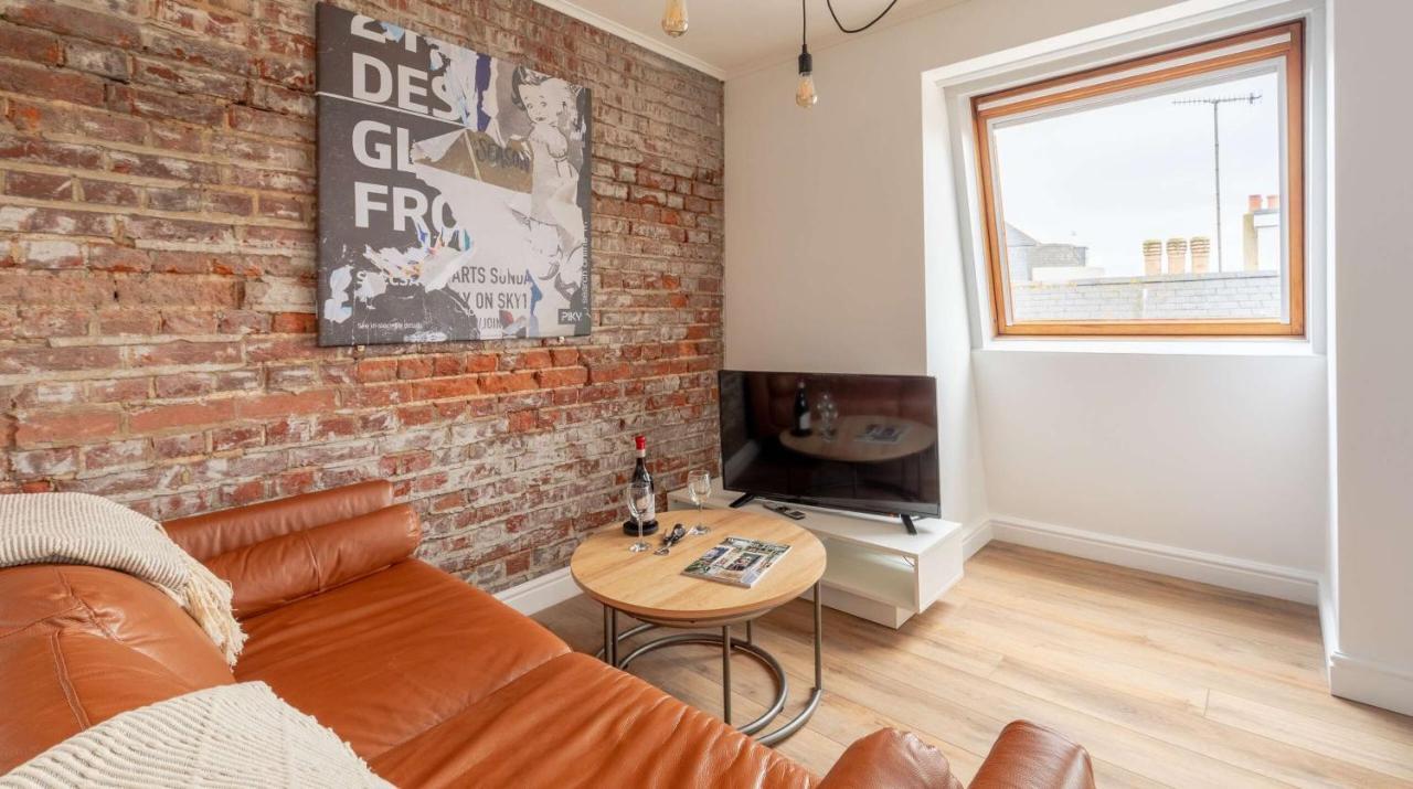 One Bed Top Floor, Brand New, Central Old Town ヘイスティングス エクステリア 写真
